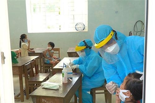 Cam Lộ: Lấy 1.465 mẫu xét nghiệm RT-PCR tại vùng có nguy cơ cao