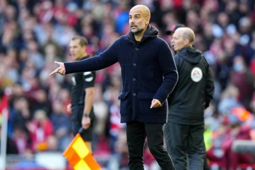 Man City tố trợ lý bị cổ động viên 'sỉ nhục', trọng tài 'sợ' chủ nhà Liverpool
