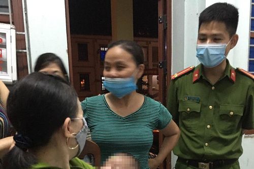 Bắc Giang: Tìm kiếm người thân cho bé gái hơn 1 tháng tuổi bị bỏ rơi bên đường