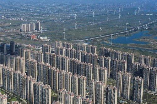 Thêm công ty bất động sản Trung Quốc 'oằn mình' gánh nợ