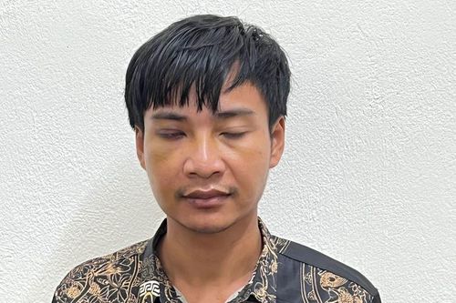 Khởi tố, bắt tạm giam đối tượng trốn cách ly, dùng dao chống lại tổ giám sát cộng đồng