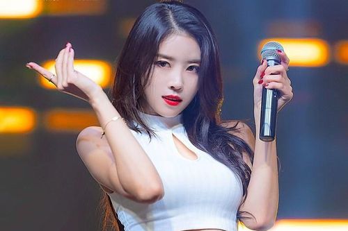 Nhóm nhạc nữ bị ngừng hoạt động 13 tháng không lý do