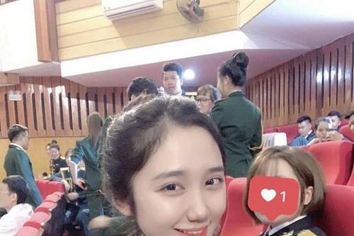 Hé lộ tình trường của 'cô giáo' Mina Young: Nghi vấn lùm 'trà xanh'?