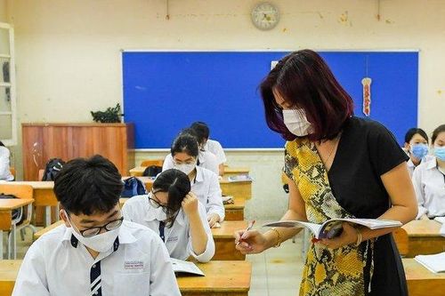 Hà Nội: Còn nhiều cân nhắc khi quyết định cho học sinh tới trường