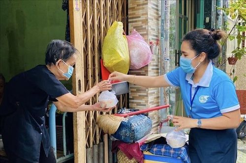 Vững tinh thần 'ba đảm đang' trong cuộc chiến với COVID-19