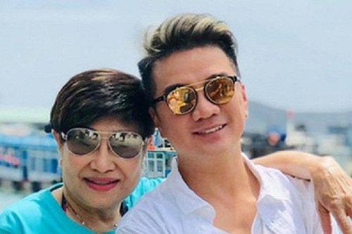 Động thái mới nhất của Đàm Vĩnh Hưng và 'bà xã' vừa ly hôn