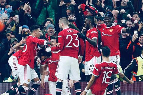 HLV Wenger 'mách nước' MU cách đả bại Liverpool
