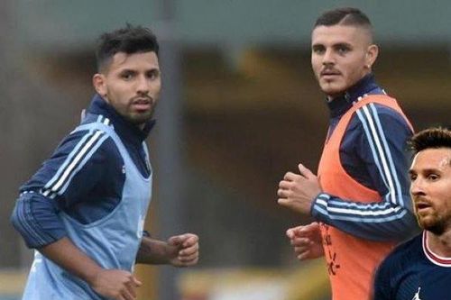 Messi lên tiếng 'giúp' PSG tiễn Mauri Icardi đưa Aguero về