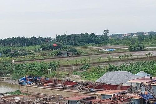Bộ Công an bắt 24 tàu hút cát trái phép trên sông Văn Úc