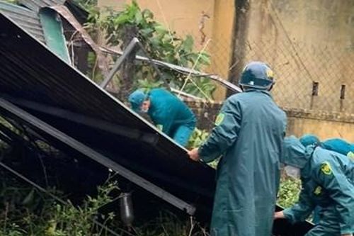 Lốc xoáy làm hư hại 54 nhà dân huyện Tư Nghĩa, tỉnh Quảng Ngãi