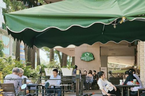 Các địa điểm ăn uống tại TP.HCM bắt đầu phục vụ khách tại chỗ
