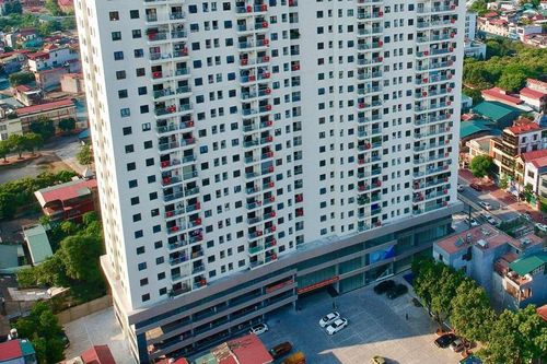 Bé trai 5 tuổi rơi từ tầng 15 chung cư, tử vong tại chỗ