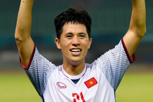 Văn Hậu và Đình Trọng sắp trở thành tân sinh viên