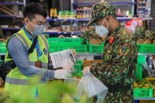 36.200 cán bộ, chiến sĩ, dân quân cùng nhân dân Thành phố Hồ Chí Minh chống dịch