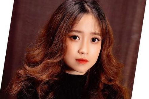 Nữ sinh Đại học Vinh học Sư phạm yêu thích nghề báo
