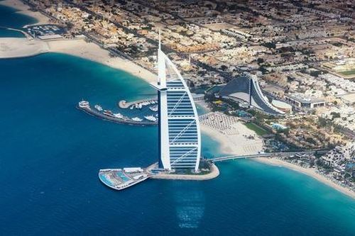 Bốn quốc gia vùng Vịnh triệu hồi đại sứ khỏi Beirut