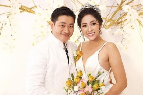 Người thân Đặng Thu Thảo xác nhận thông tin ly hôn, tiết lộ cuộc sống nàng Hậu sau khi hôn nhân tan vỡ