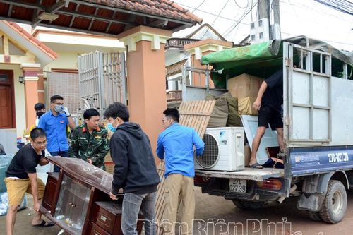 Cùng nhân dân di dời, bàn giao mặt bằng