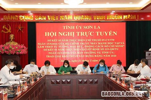 Tự phê bình và phê bình - những vấn đề thực tiễn: Bài 1: Sử dụng và mài dũa 'vũ khí sắc bén' của Đảng
