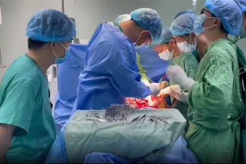 Bệnh nhân 'thập tử nhất sinh' được cứu sống ngoạn mục