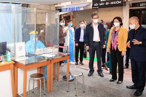 Thực hiện nghiêm các biện pháp phòng, chống dịch để giữ vững an toàn cho Thủ đô