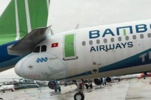 Hai máy bay va quệt tại sân bay Nội Bài