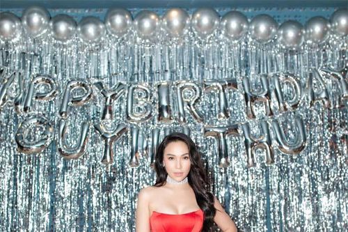 Đọ vẻ nóng bỏng của Diệp Lâm Anh và Quỳnh Thư