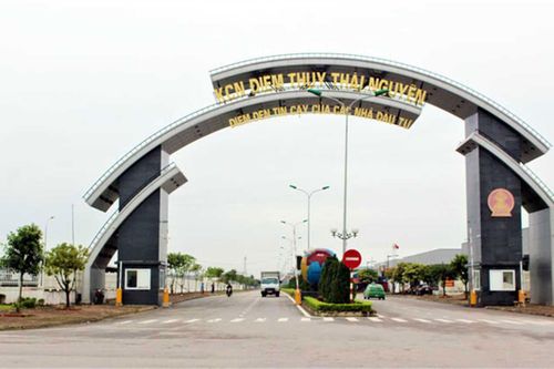 Đôi nam nữ tử vong do đâm vào ống cống trên đường: Đình chỉ 2 bảo vệ