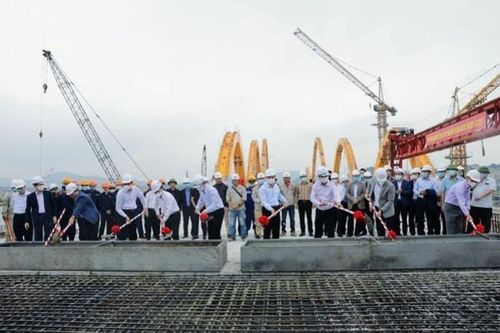 Hợp long cầu Cửa Lục 1, công trình giao thông trọng điểm của tỉnh Quảng Ninh