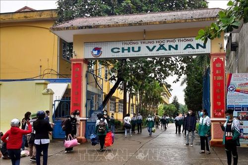 Học sinh Thái Nguyên tạm dừng đến trường vì có các ca F0