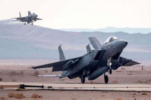 Đầy rẫy nguy hiểm chờ Israel nếu không kích Iran