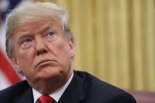 Cựu tổng thống Donald Trump gọi Mark Zuckerberg là 'tội phạm'