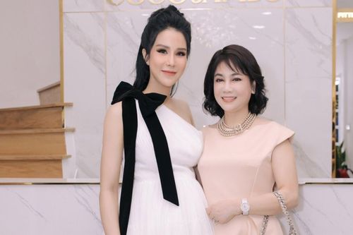 Mẹ chồng Diệp Lâm Anh hóa ra cũng là tay chơi hàng hiệu đáng gờm, tủ lớn tủ bé nhìn mà choáng
