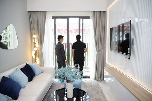 Khách hàng trải nghiệm cảm xúc thật bên trong căn hộ mẫu Asiana Đà Nẵng