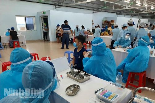 Ninh Bình tổ chức tiêm vắc xin phòng COVID-19 Sputnik V mũi 2