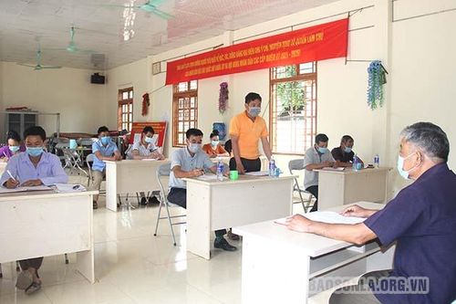 Tự phê bình và phê bình - những vấn đề thực tiễn: Bài 2: 'Khoảng lặng' trong sinh hoạt ở một số tổ chức đảng