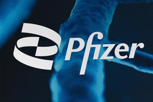 Doanh số bán vaccine COVID-19 tăng vọt, Pfizer thu lợi lớn