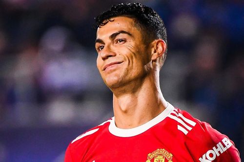 Ronaldo cứu MU và Solskjaer đến bao giờ