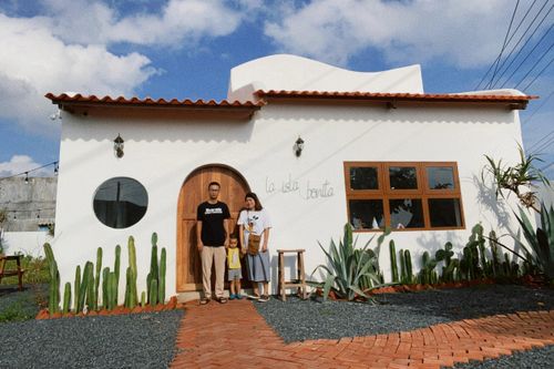Vợ chồng sửa nhà cũ trên đảo Phú Quý thành homestay