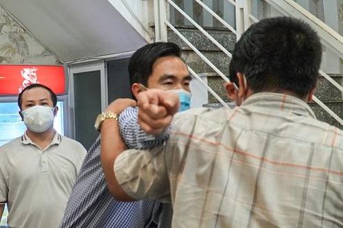 Người đàn ông hỏi 'mày công tác ở đội nào' bị phạt 2,5 triệu đồng