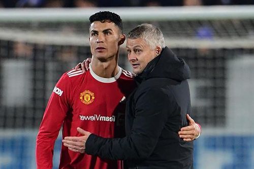 Atalanta 2-2 MU: Solskjaer so sánh Ronaldo với Michael Jordan