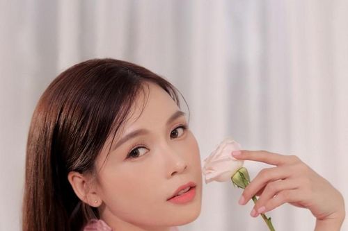 Hậu ồn ào, Sam tuyên bố làm mẹ đơn thân ở tuổi 37?