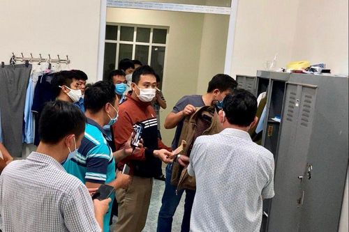 Bắt hai cán bộ Cục quản lý thị trường lạm dụng chức vụ chiếm đoạt tài sản
