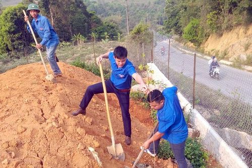 Bí thư Đoàn nhiệt tình, gương mẫu