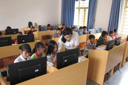 Học tập, làm theo Bác | Chính trị | Chính trị TRUYỀN HÌNH INTERNET Lai Châu qua ảnh
