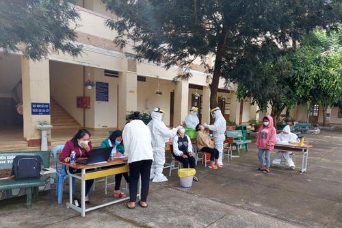 Lạc Dương: 241 mẫu test nhanh trong khu phong tỏa âm tính lần 2