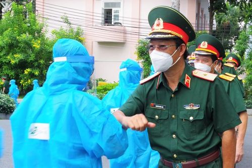 Bài 7: Trách nhiệm, tận tâm vì sức khỏe nhân dân