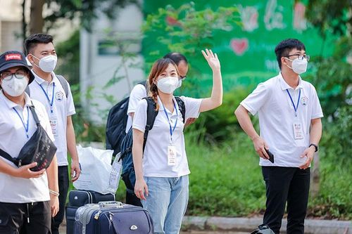 Ngày về của những chiến sĩ áo trắng