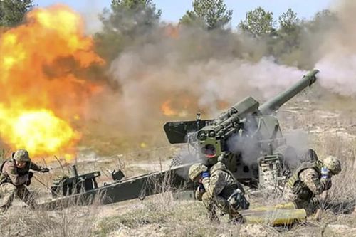 Ukraine kéo vũ khí khủng tới biên giới, sẵn sàng đối mặt mọi thách thức
