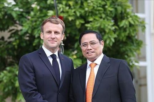 Thủ tướng Phạm Minh Chính hội kiến Tổng thống Pháp Emmanuel Macron